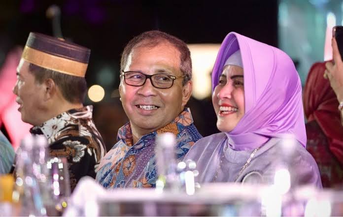 Moh Ramdhan Danny Pomanto (Kiri) dan Bakal Calon Wali Kota Makassar Indira Yusuf Ismail (Kanan)