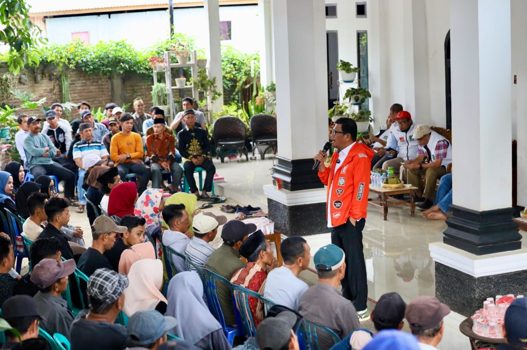 Azhar Arsyad Sambangi Tellu Limpoe di Bone, Masyarakat: Garis Tangannya Bakal Pimpin Sulsel