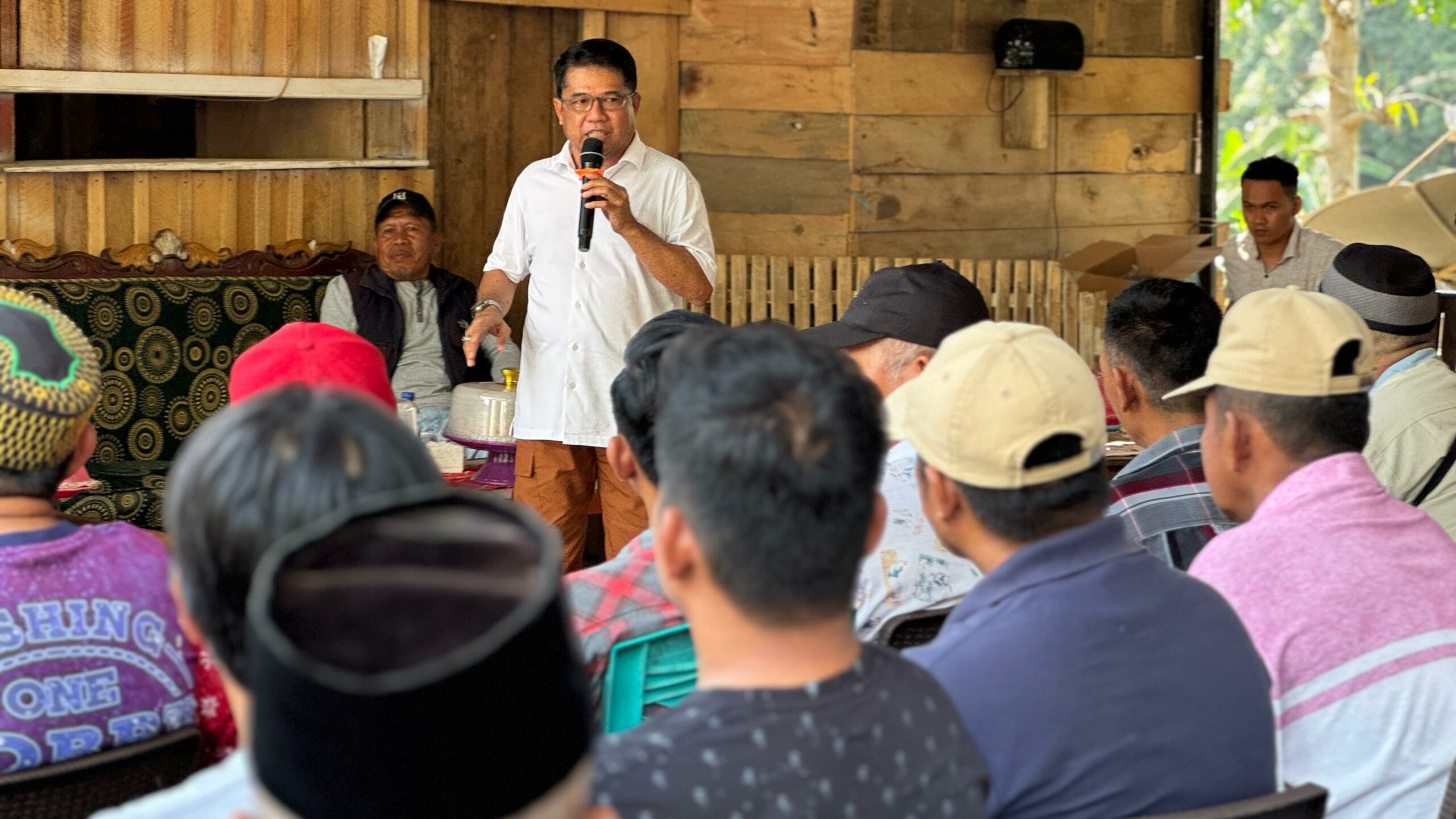 Bebas Manggazali Bertekad Tingkatkan Kualitas Hidup Petani Kakao di Polman