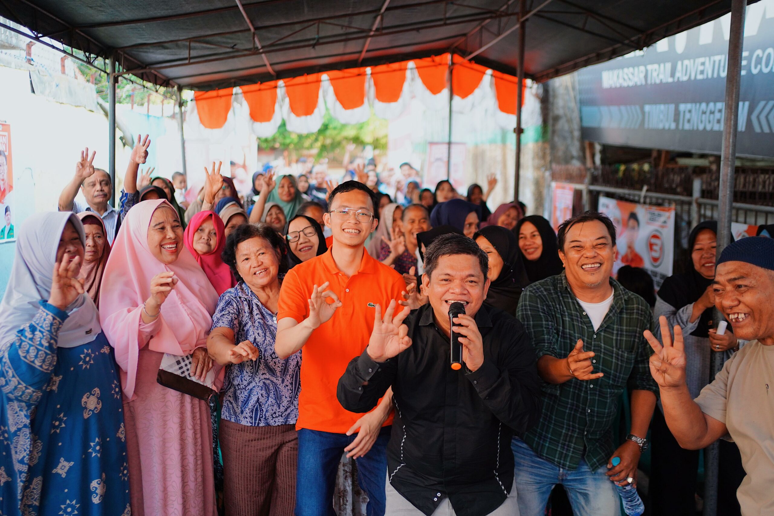Kampanye INIMI : Ilham Ari Fauzi Janjikan Fasilitas Sarana Prasarana Tenda Kursi dan Sound System Untuk Kegiatan Sosial