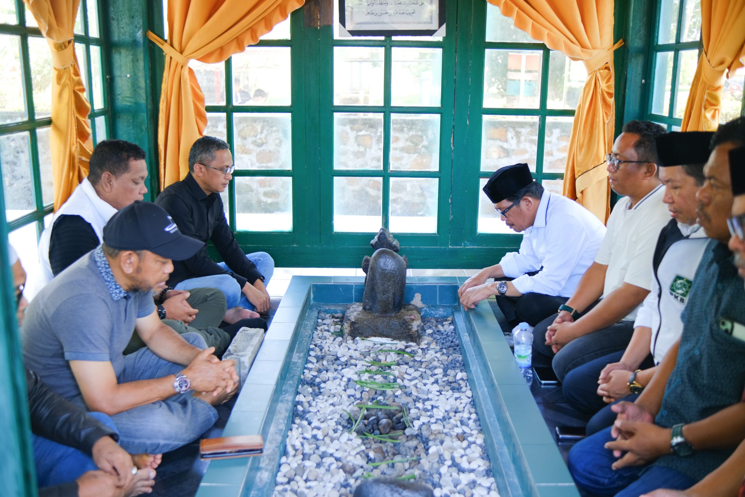 Kunjungan Azhar ke Lutra: Ziarah Makam Datu' Luwu hingga Silaturahmi di Pesantren